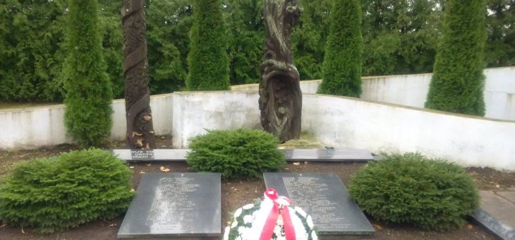 Monument Pamięci Ofiar w Hoduciszkach