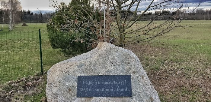 Pomnik powstańców styczniowych w Kiwoniach