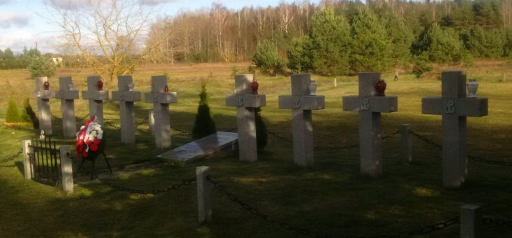 Kwatera żołnierzy AK na cmentarzu w Dubiczach