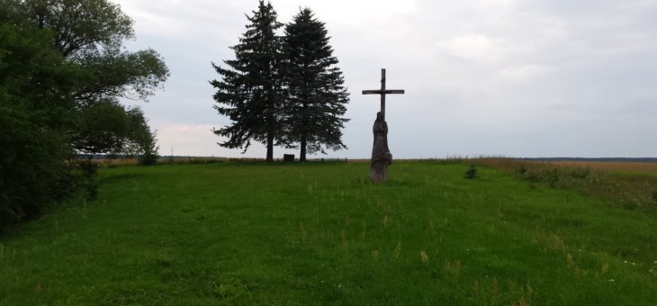 Grób 16 mieszkańców Olkienik zamordowanych 25 maja 1942 r. w Olkienikach