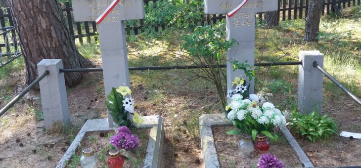 Groby żołnierzy AK Karniłowa i Wiłkańca w Niewoniańcach