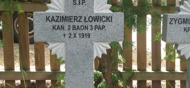 Grób żołnierza WP Kazimierza Łowickiego w Oranach