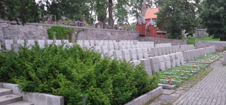 Cmentarz Wojskowy na Starej Rossie i Mauzoleum Matki i Serca Syna