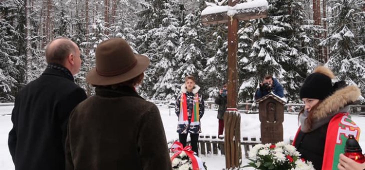 Minister W. Kolarski w imieniu prezydenta RP oddał hołd powstańcom styczniowym na Litwie